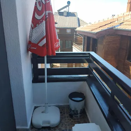 къщата с разкопките - The House With The Excavations Semesterbostad *